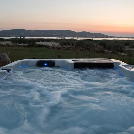 Sunray Paros Beach Front 2 Bedroom House Next To Kite Sports Extérieur photo