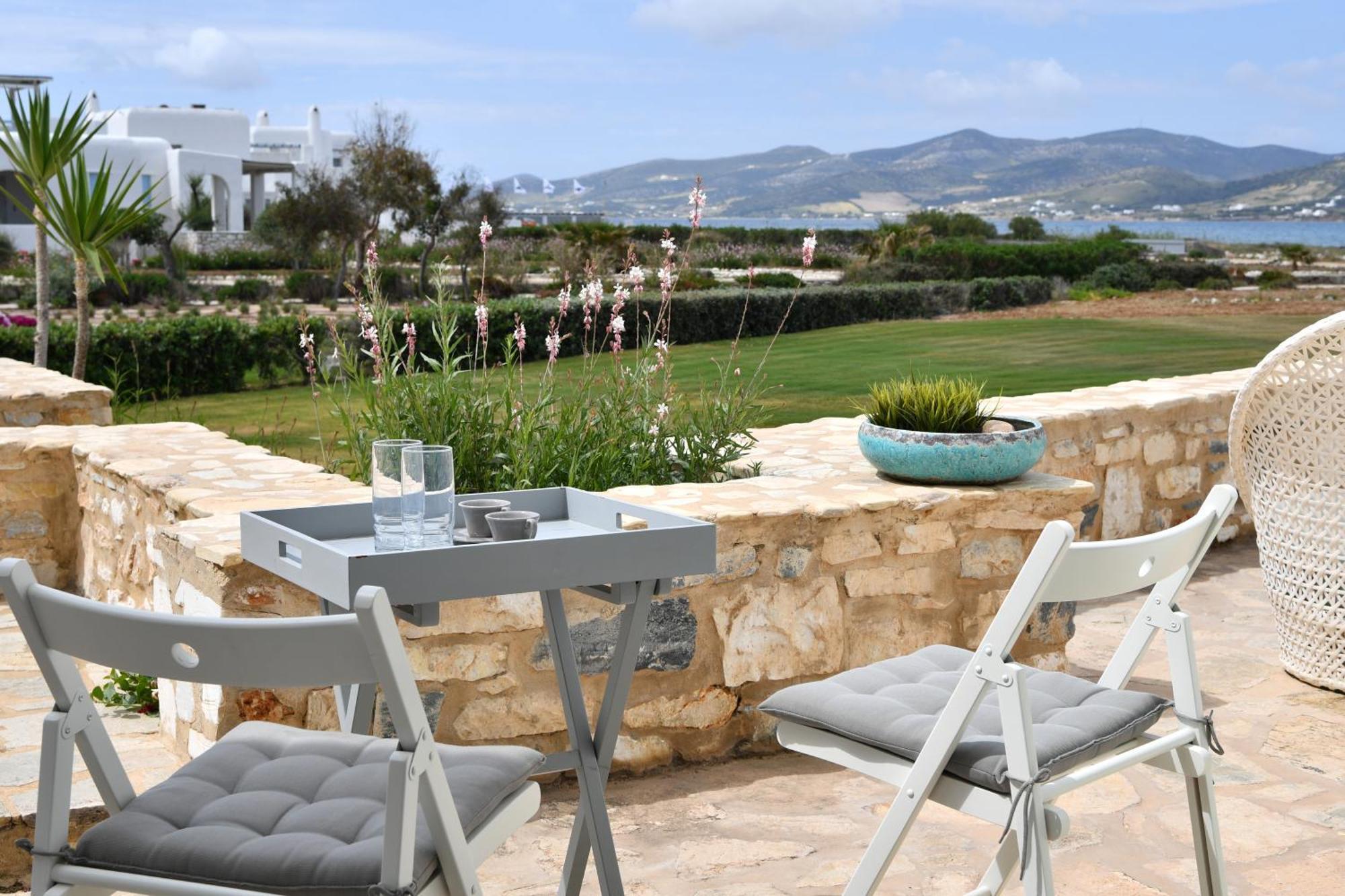 Sunray Front 2 Bedroom House Next To Kite Sports Páros